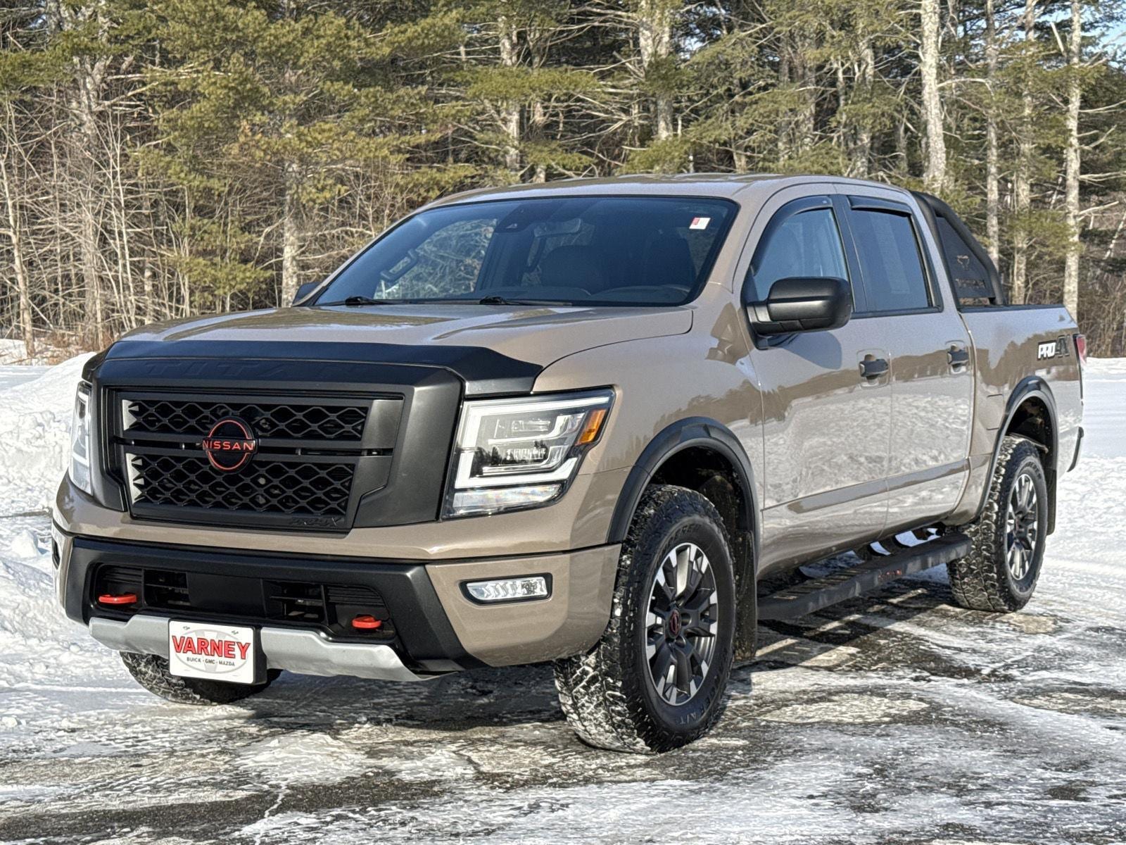 2023 Nissan Titan PRO-4X's photo