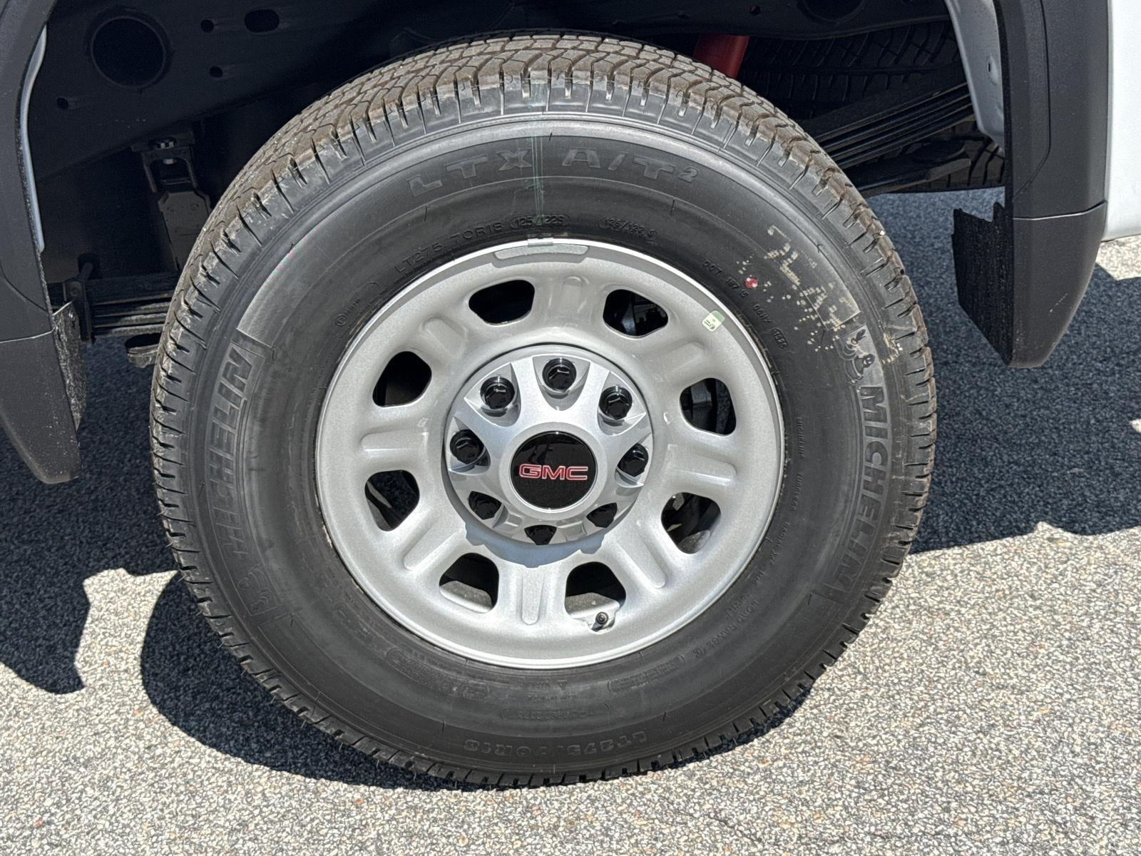 2026 GMC Sierra 2500HD Pro - Photo 14