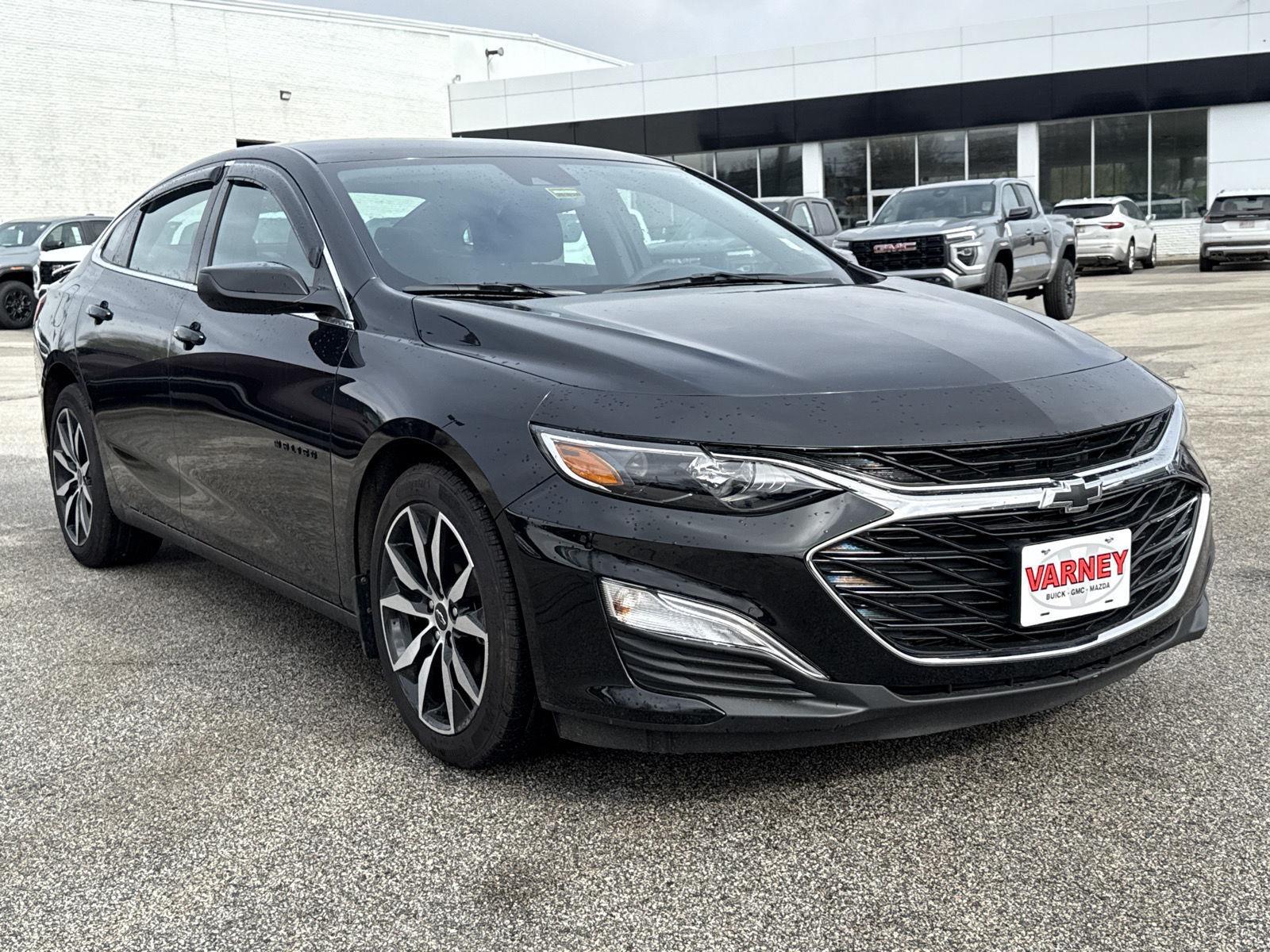 2025 Chevrolet Malibu RS photo 3