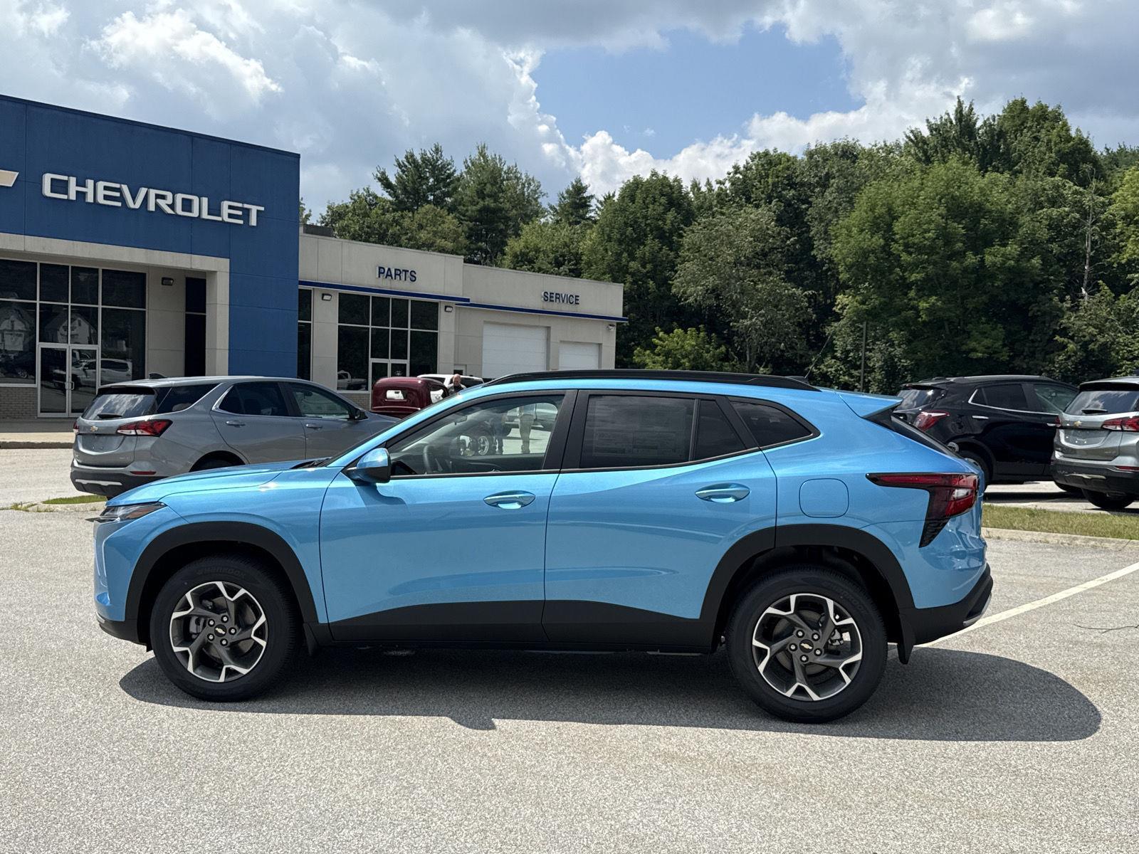2025 Chevrolet Trax LT photo 4
