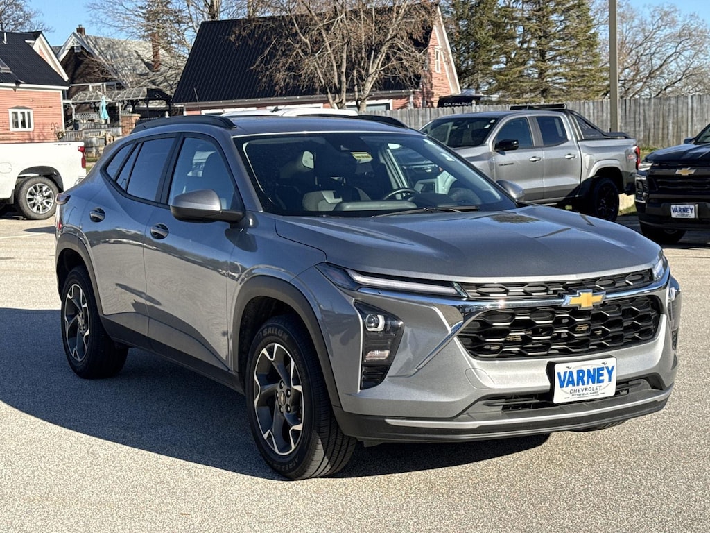 Used 2024 Chevrolet Trax LT SUV