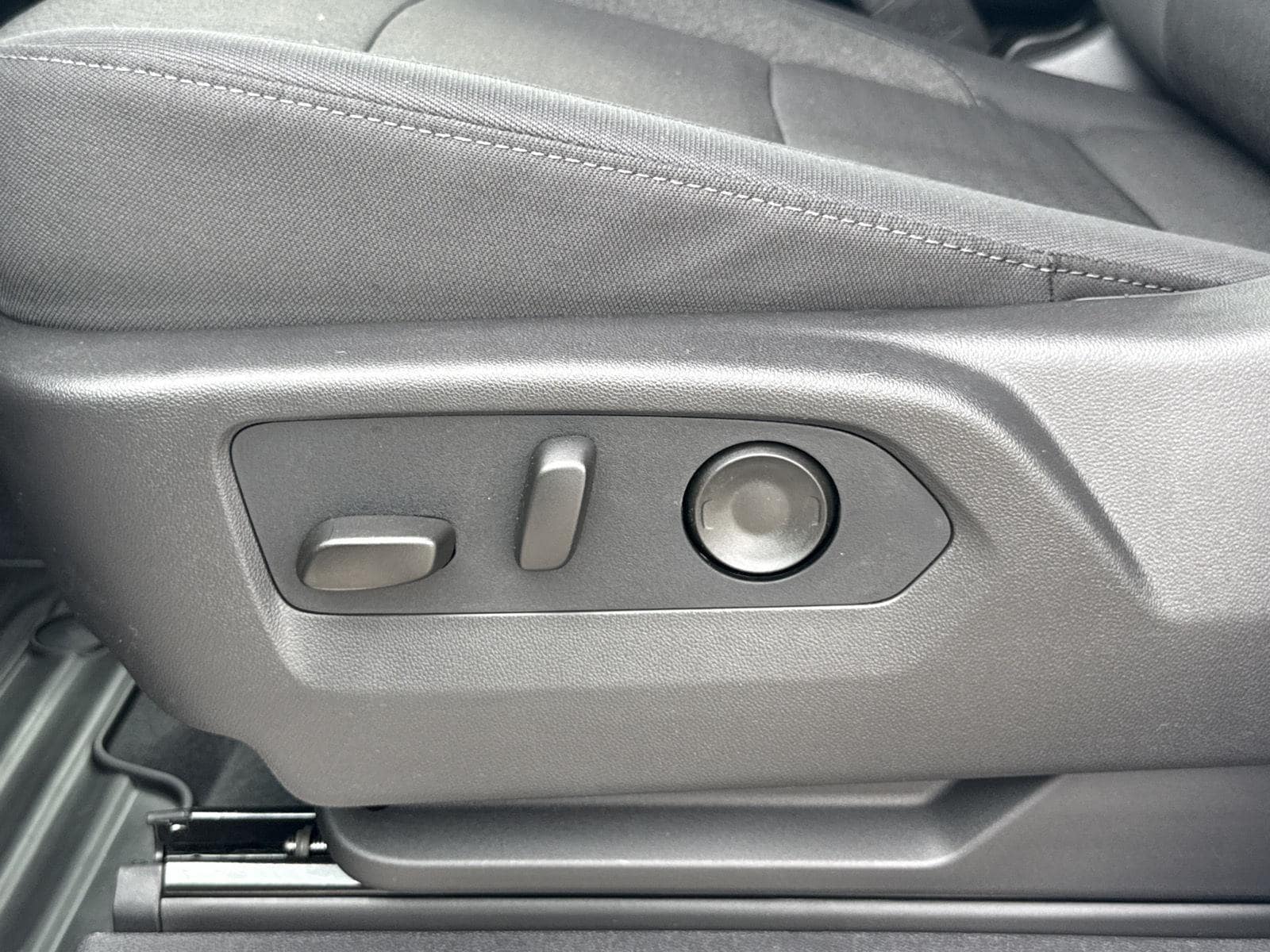 2026 Chevrolet Silverado 1500 LT - Photo 15
