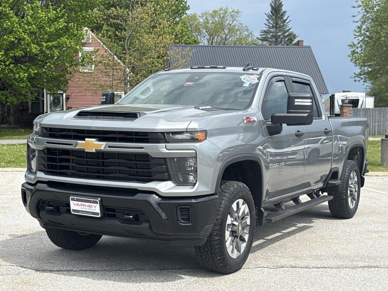 2025 Chevrolet Silverado HD Custom 4WD Crew Cab Standard Box's photo