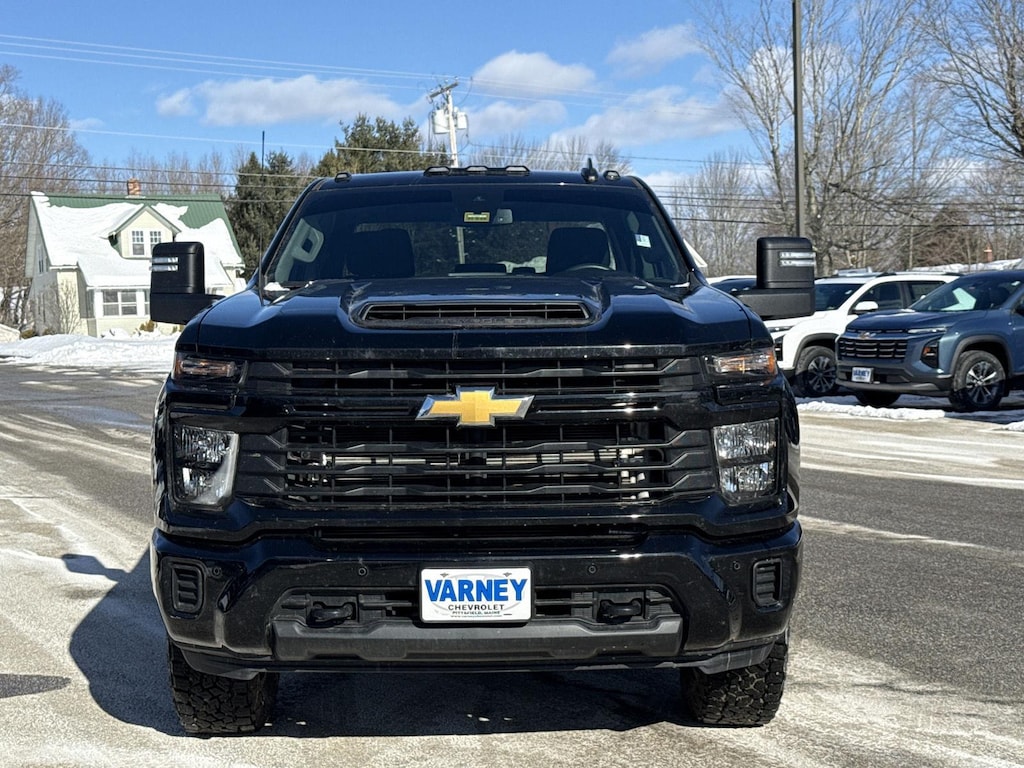 Used 2025 Chevrolet Silverado 2500 HD Custom Truck Crew Cab