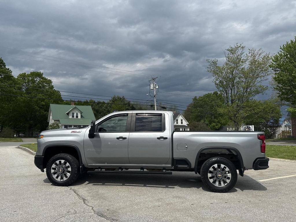 Used 2025 Chevrolet Silverado 2500 HD Custom Truck Crew Cab