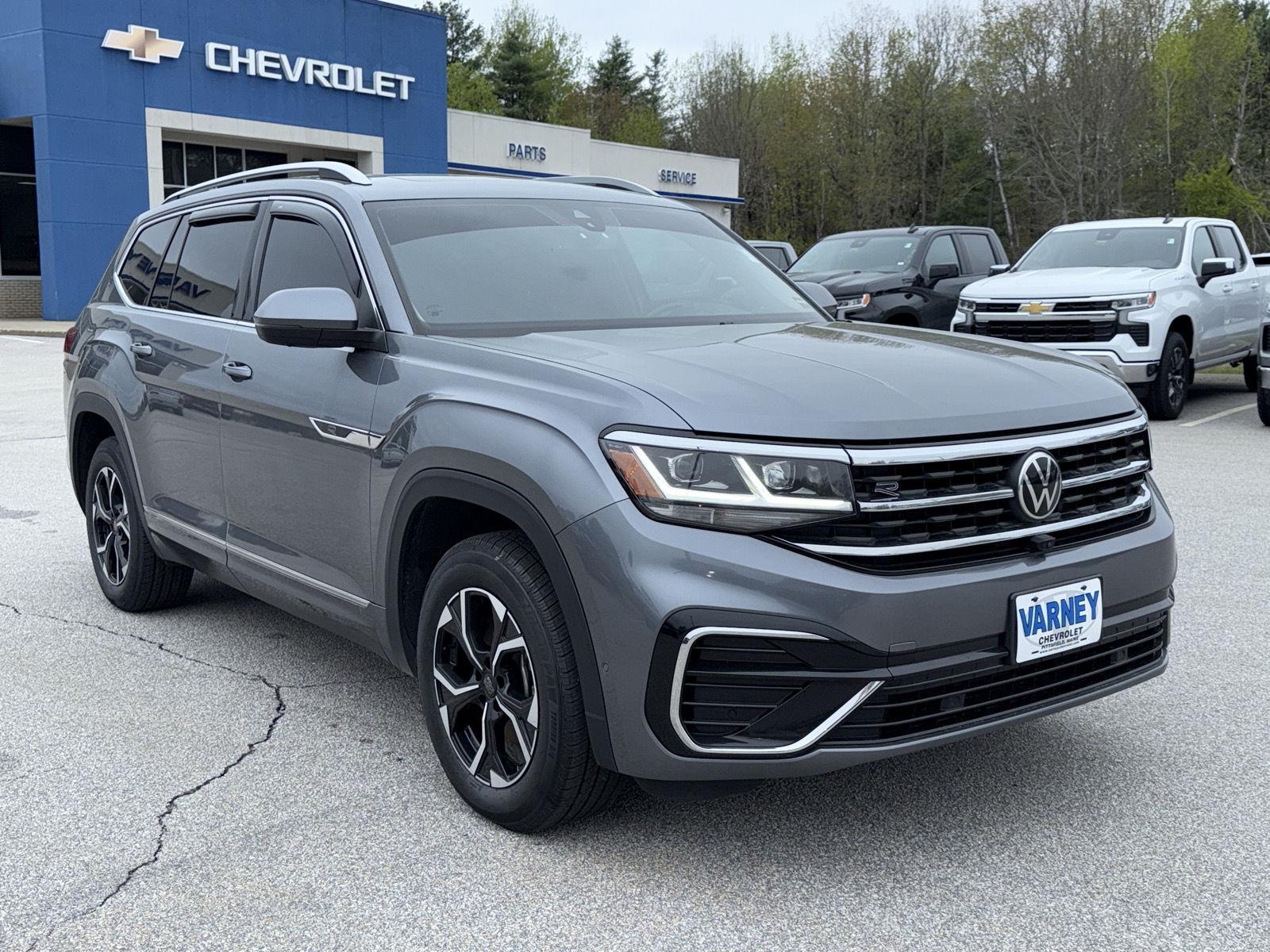 2022 Volkswagen Atlas V6 SEL Premium R-Line photo 2