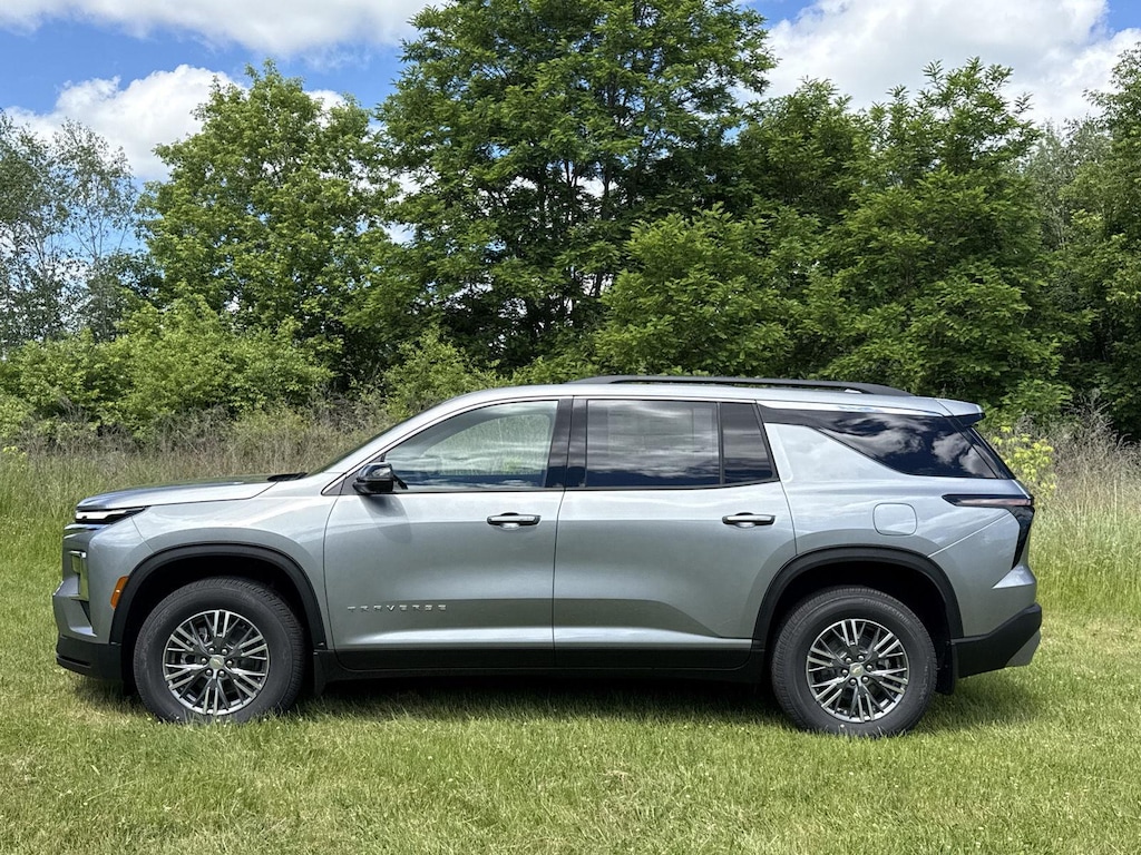 New 2026 Chevrolet Traverse LT SUV