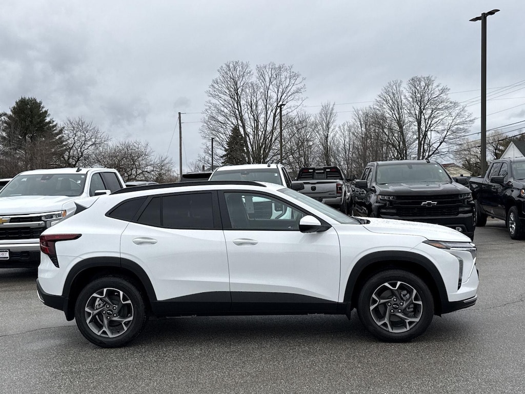 New 2026 Chevrolet Trax LT SUV
