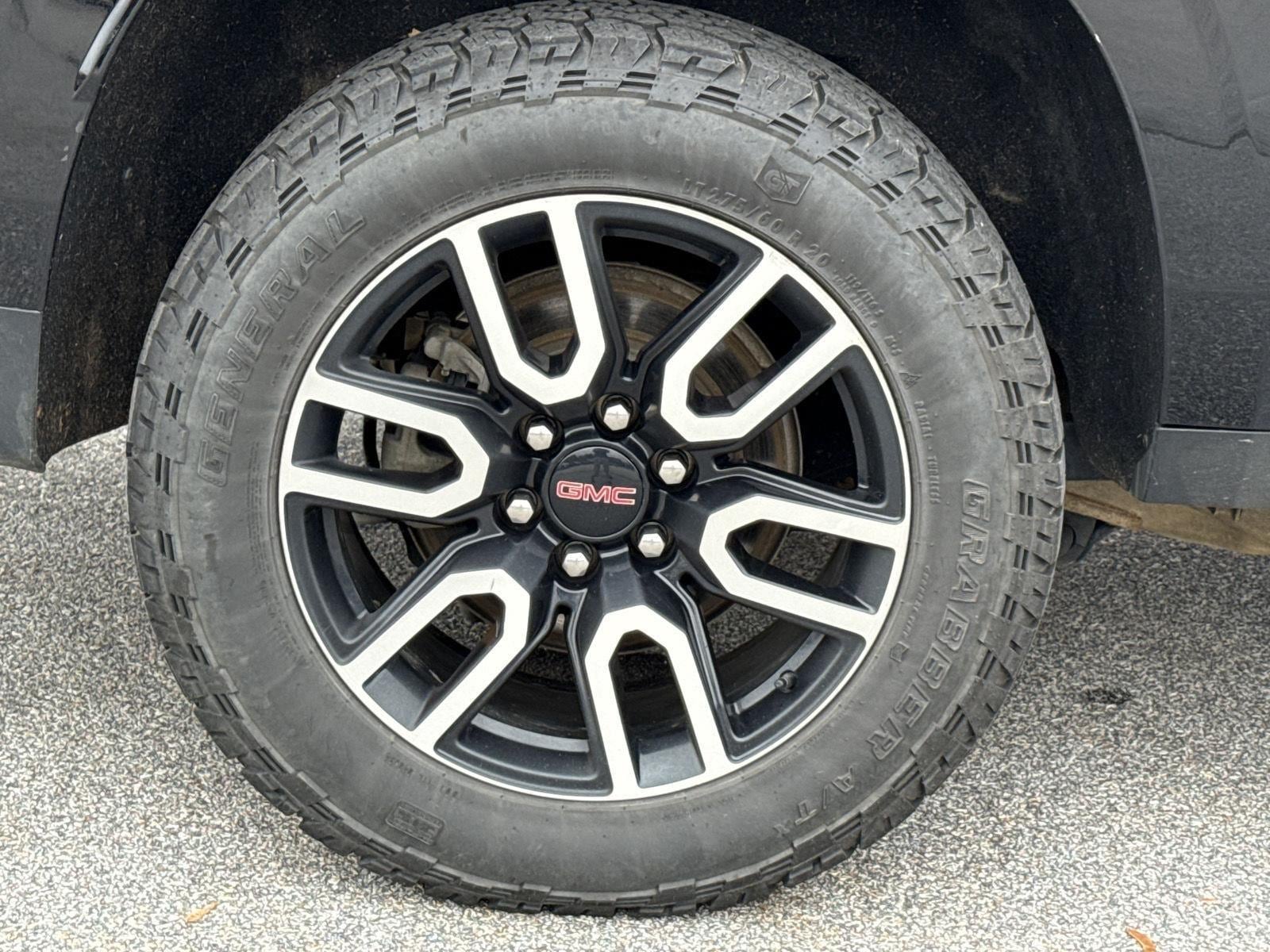 2023 GMC Yukon XL AT4 - Photo 9