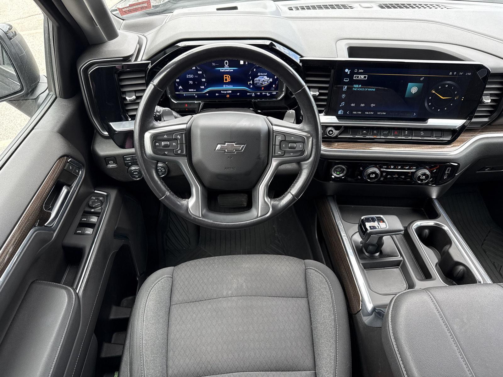 2023 Chevrolet Silverado 1500 RST - Photo 13