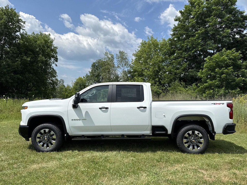 New 2026 Chevrolet Silverado 2500 HD Custom Truck Crew Cab