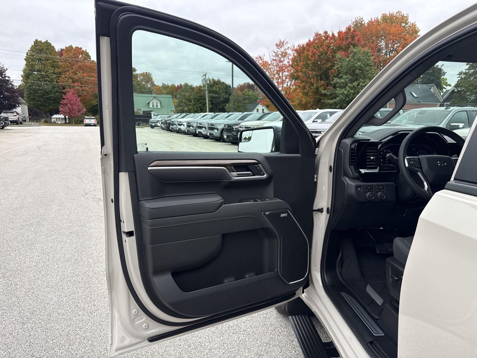 2026 Chevrolet Silverado 1500 RST - Photo 14