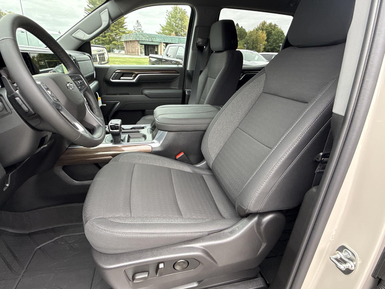 2026 Chevrolet Silverado 1500 RST - Photo 15