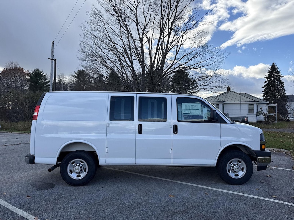 New 2025 Chevrolet Express Cargo 2500 WT Van Cargo Van