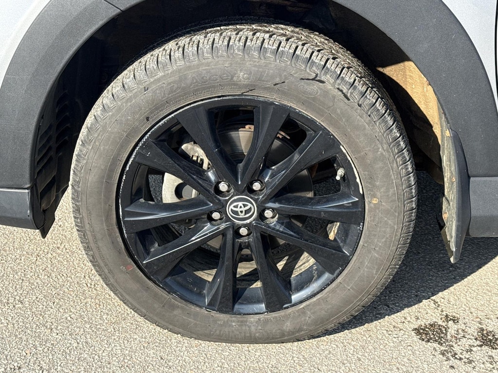 Used 2018 Toyota RAV4 XLE SUV