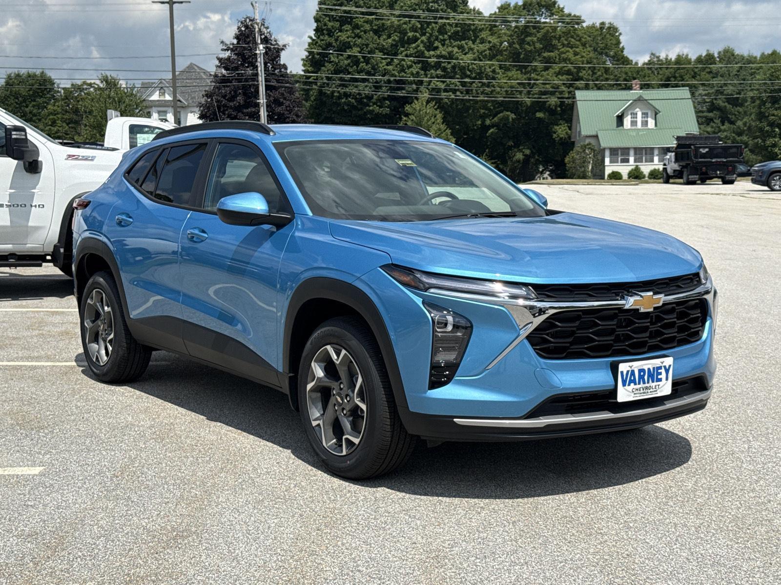 2025 Chevrolet Trax LT photo 3