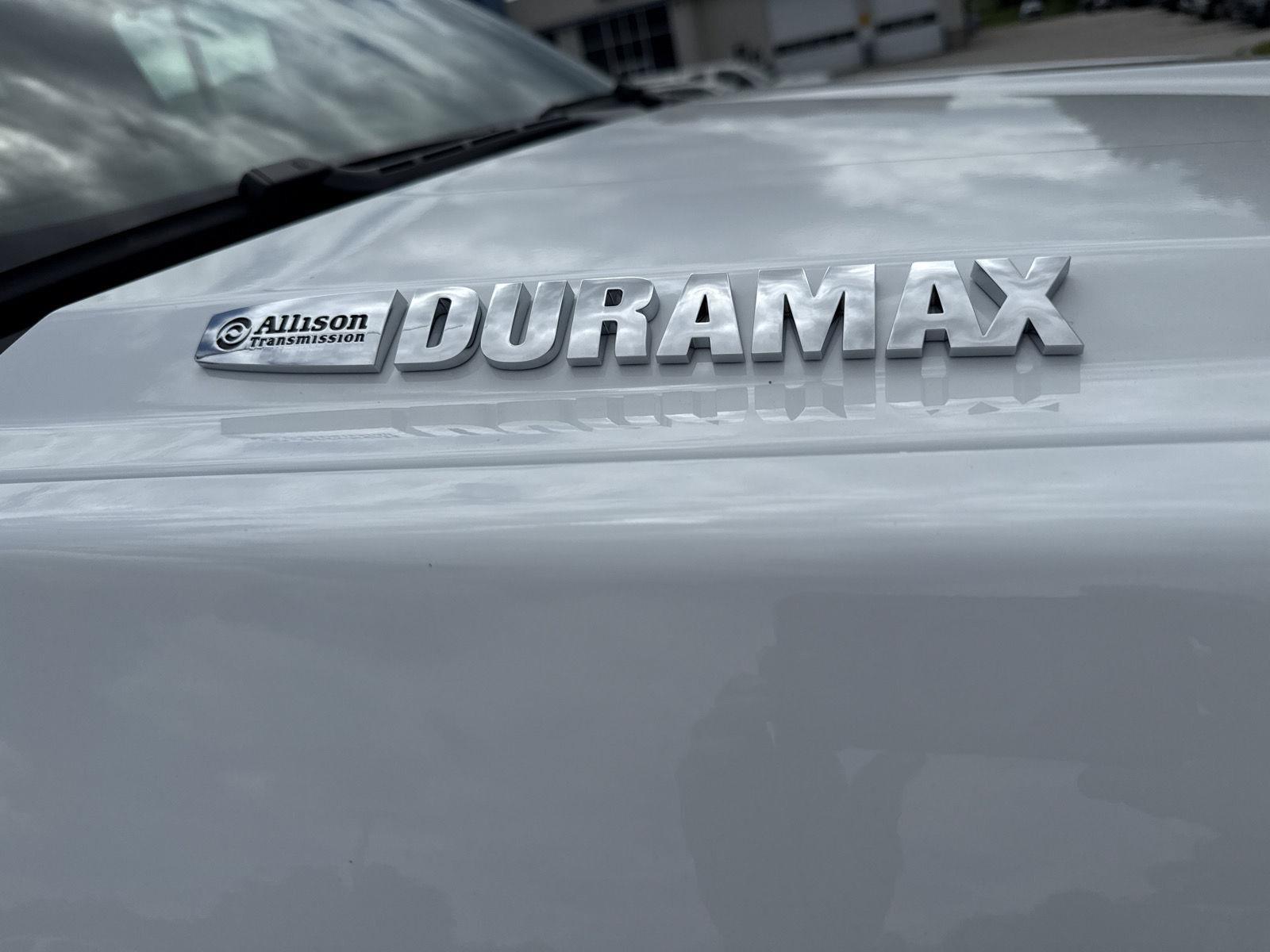 2025 Chevrolet Silverado 5500HD Work Truck photo 3