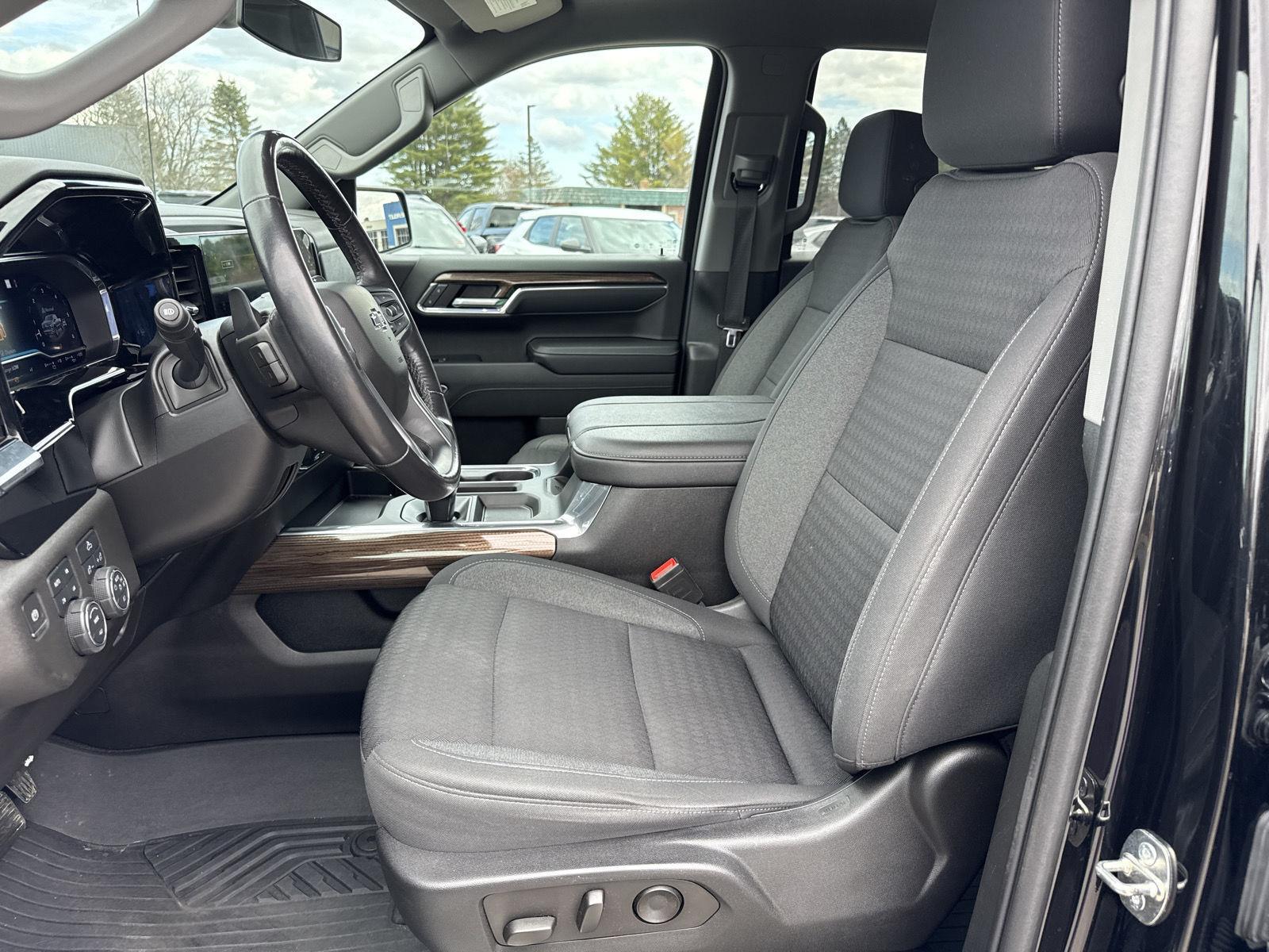 2023 Chevrolet Silverado 1500 RST - Photo 11