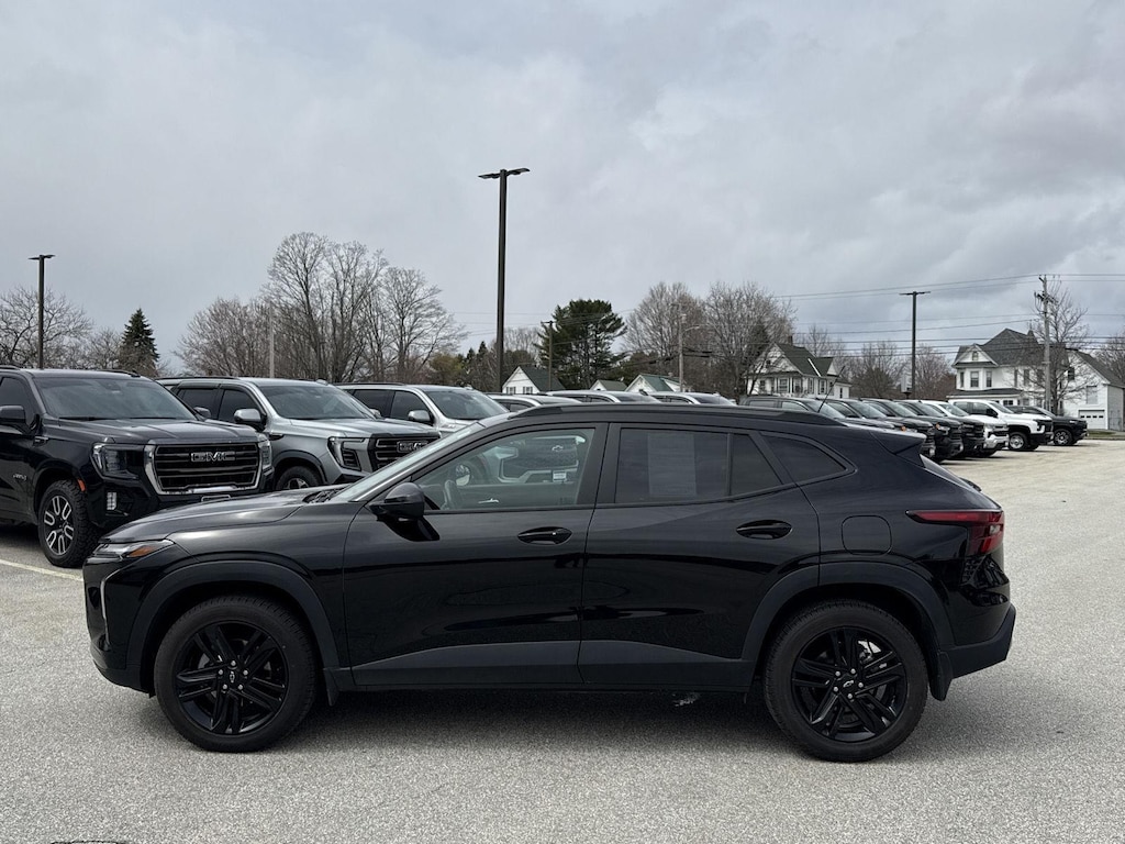 Used 2024 Chevrolet Trax Activ SUV