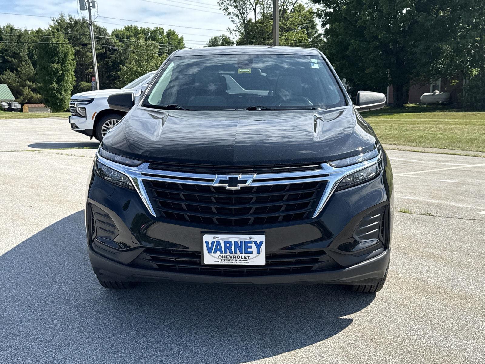 2022 Chevrolet Equinox LS photo 2
