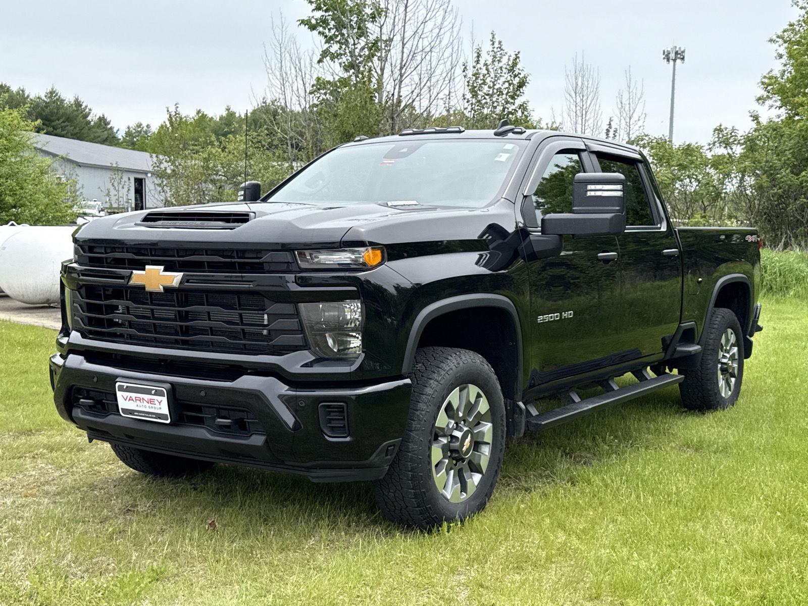 2025 Chevrolet Silverado HD Custom 4WD Crew Cab Standard Box's photo