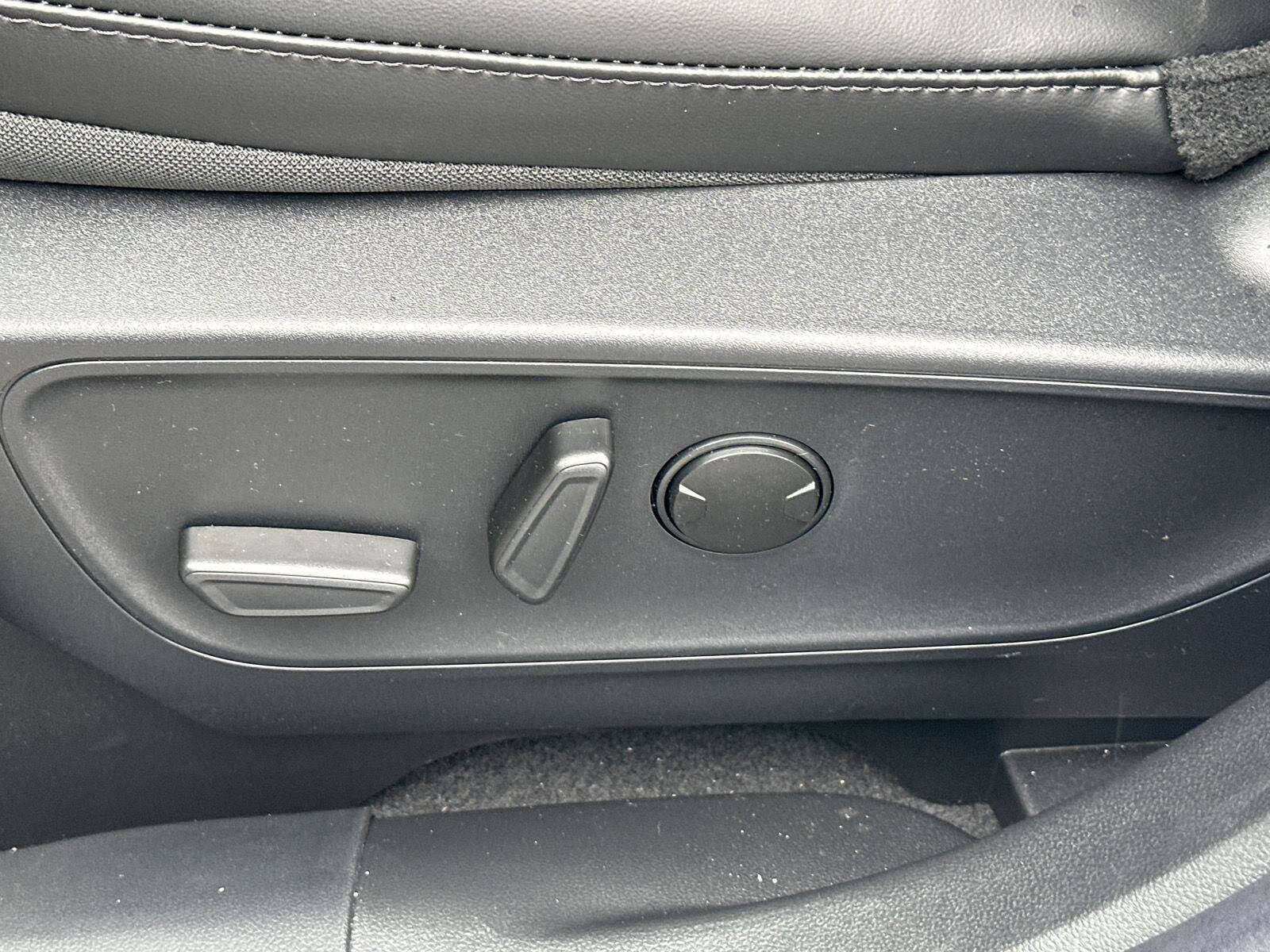 2025 Ford Escape Plug-in hybrid PHEV - Photo 15