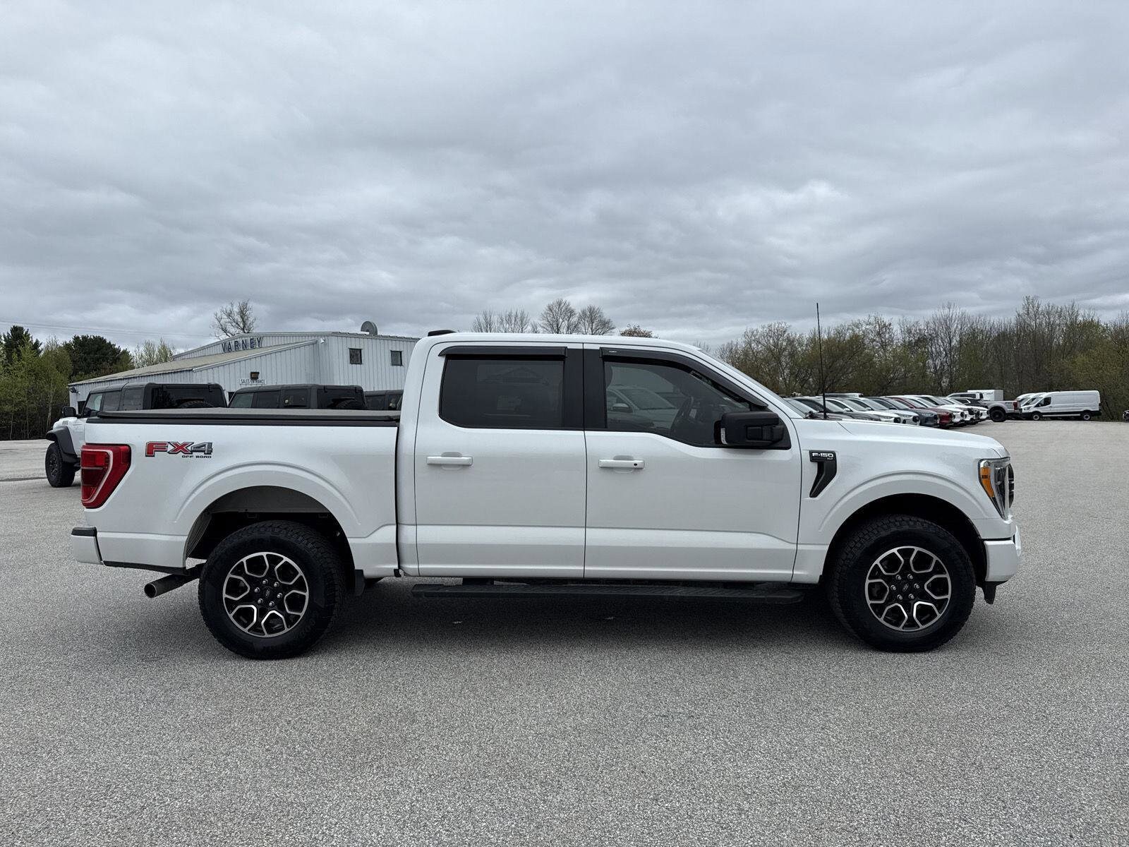 2021 Ford F-150 XLT photo 4