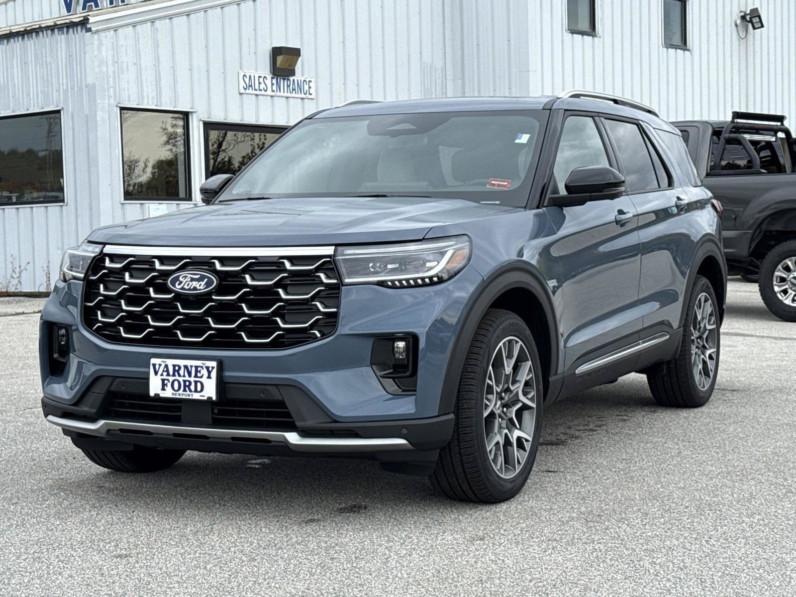 2027 Ford Explorer Platinum SUV