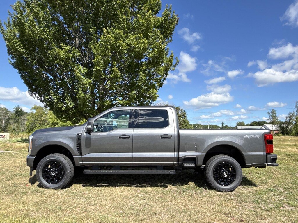 New 2026 Ford Super Duty F-350 SRW XLT Truck Crew Cab