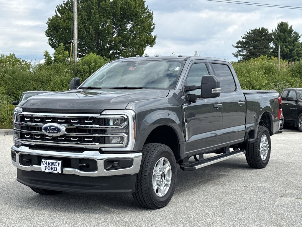 New 2026 Ford Super Duty F-350 SRW XLT Truck Crew Cab