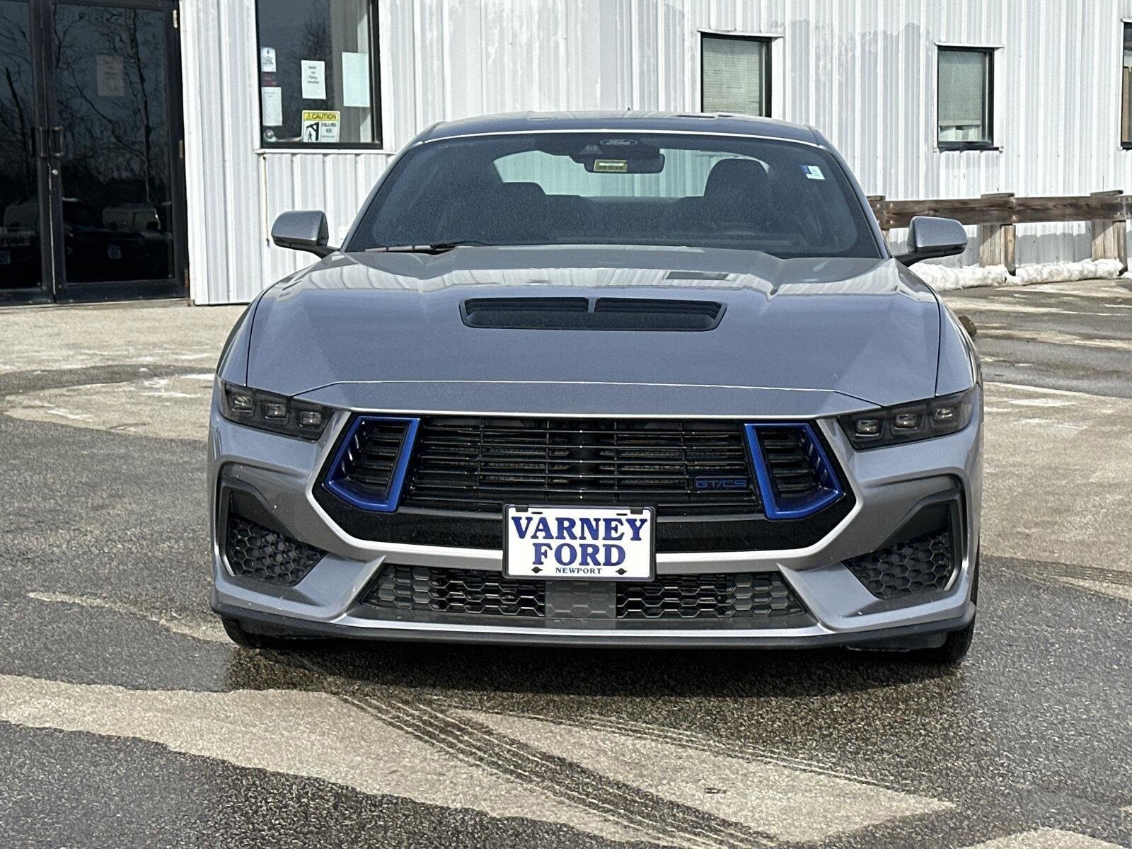 2025 Ford Mustang GT Premium photo 2