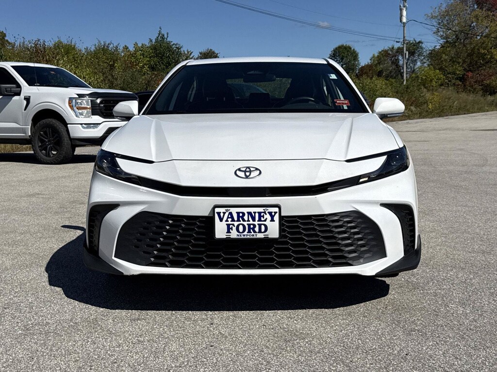 Used 2025 Toyota Camry SE Sedan