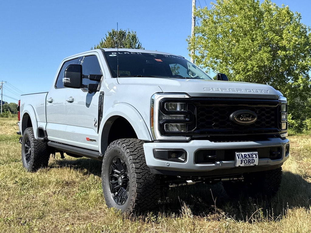 New 2026 Ford Super Duty F-250 SRW LARIAT Truck Crew Cab