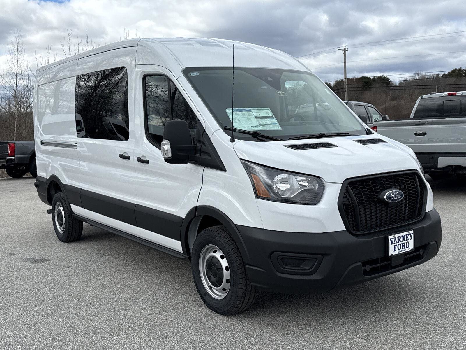 2025 Ford Transit Cargo Van photo 3