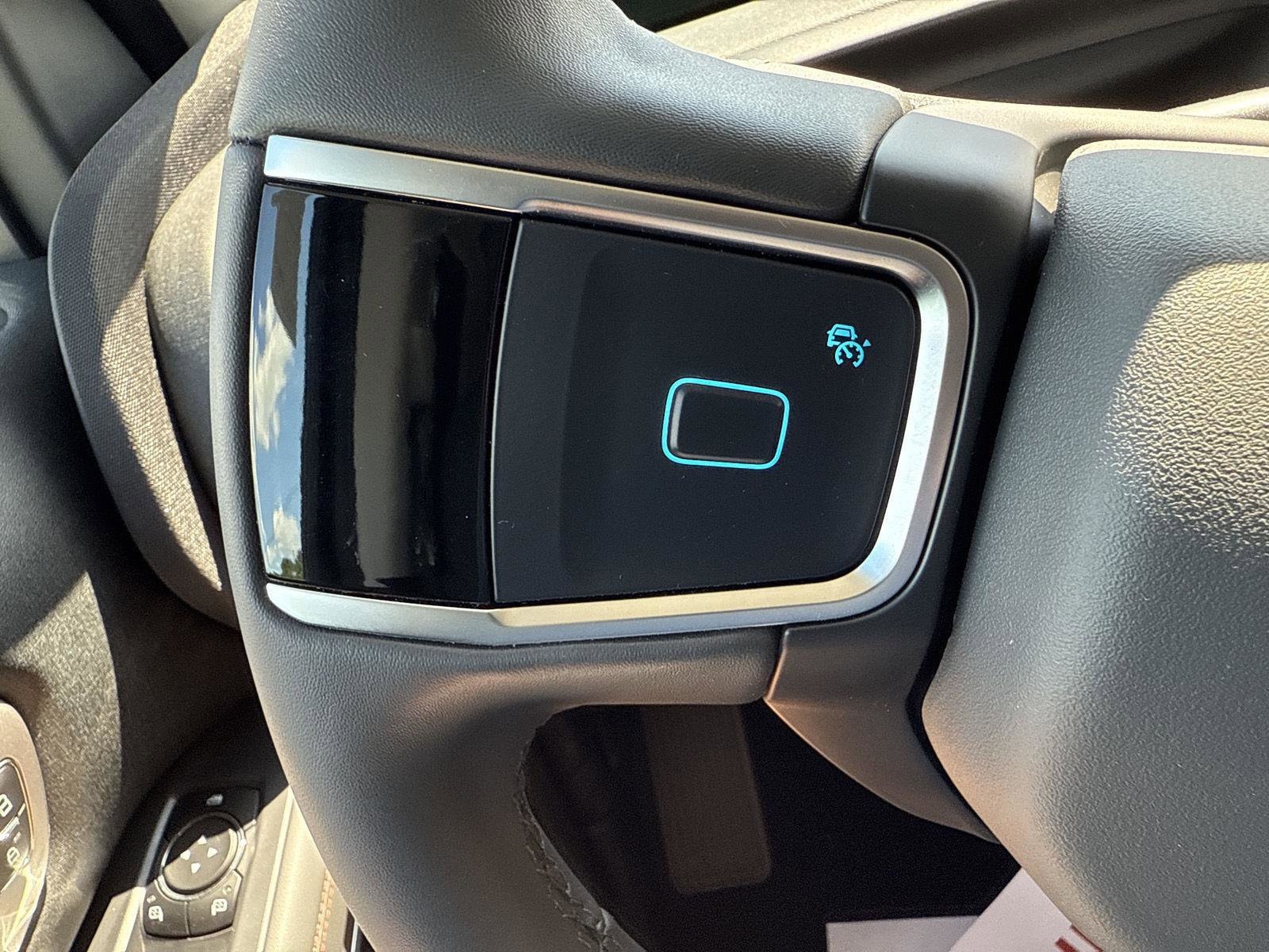 2025 Ford Expedition Active - Photo 15