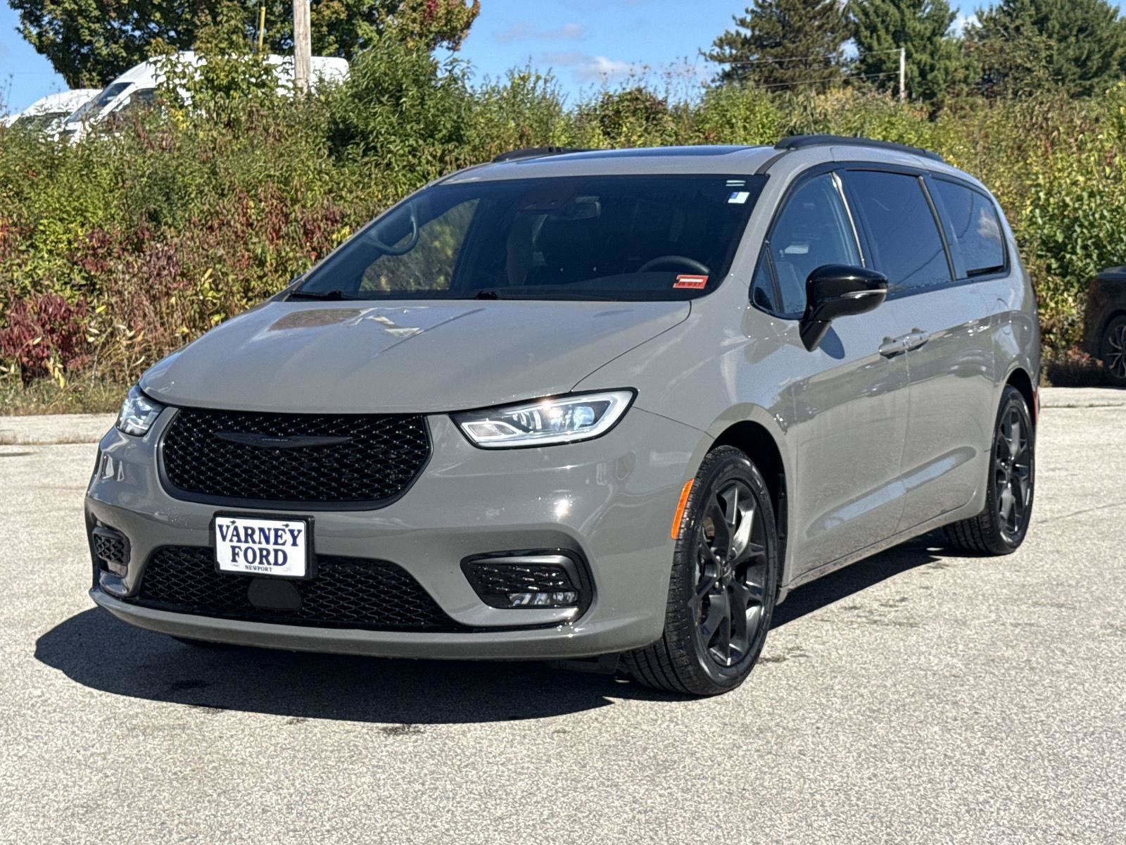  Chrysler Pacifica
