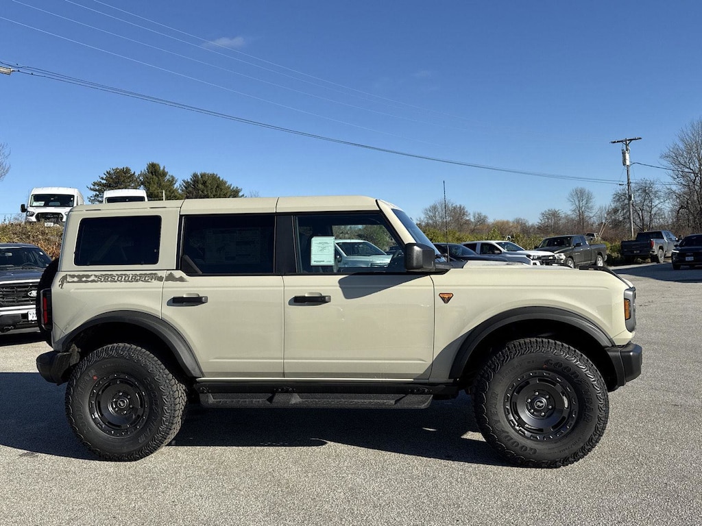 New 2025 Ford Bronco Badlands SUV