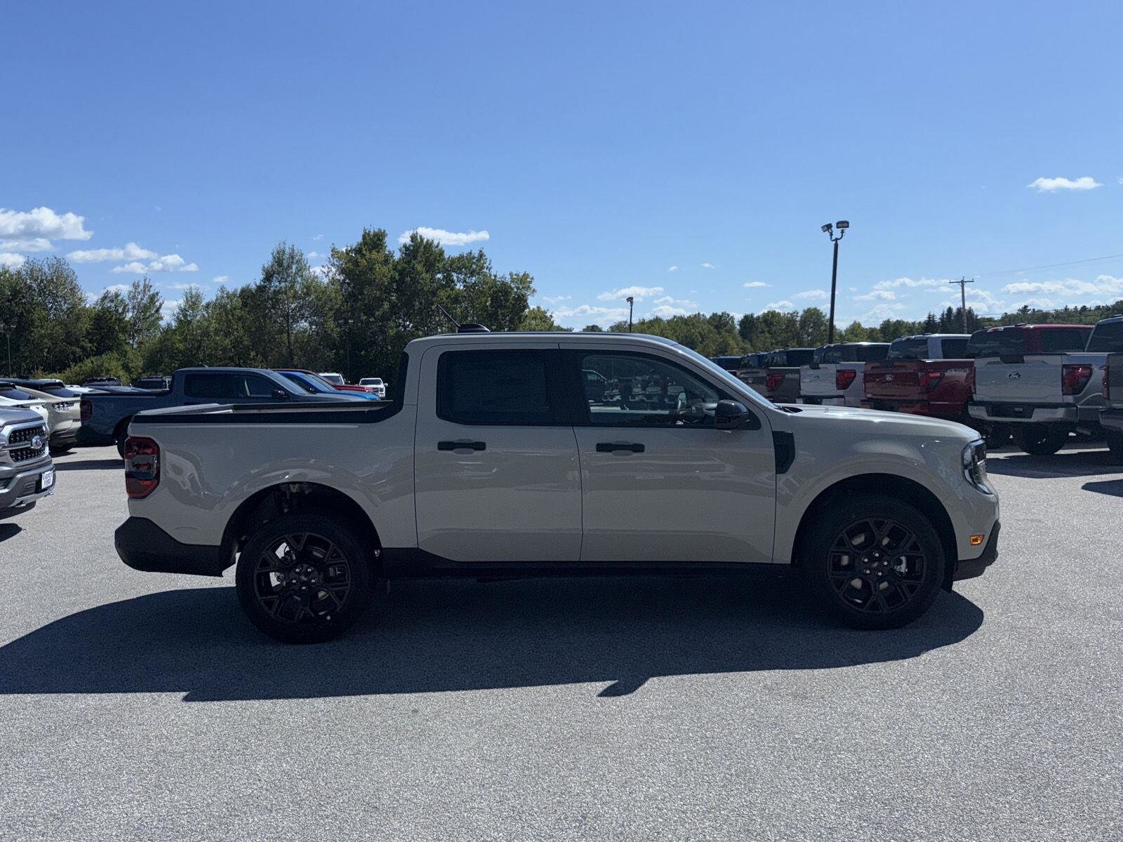 2025 Ford Maverick XLT photo 4