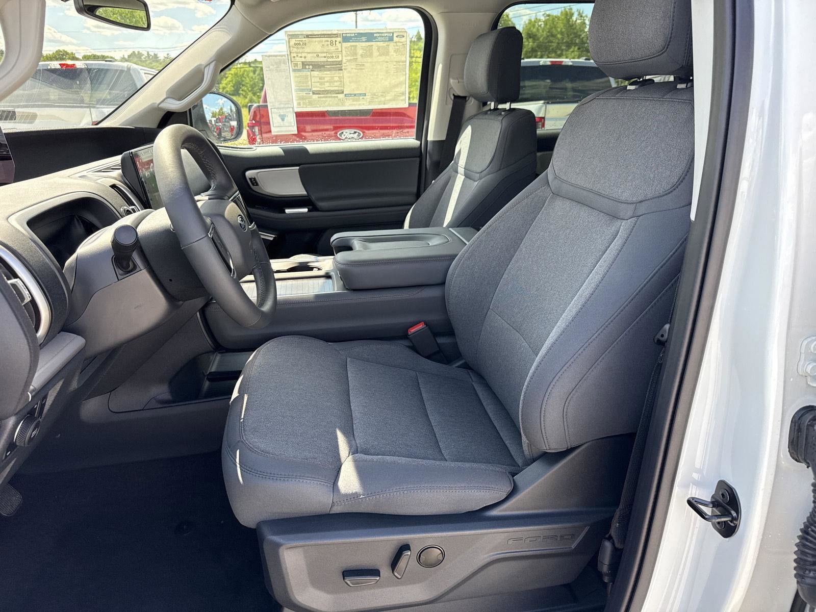 2025 Ford Expedition Active - Photo 10