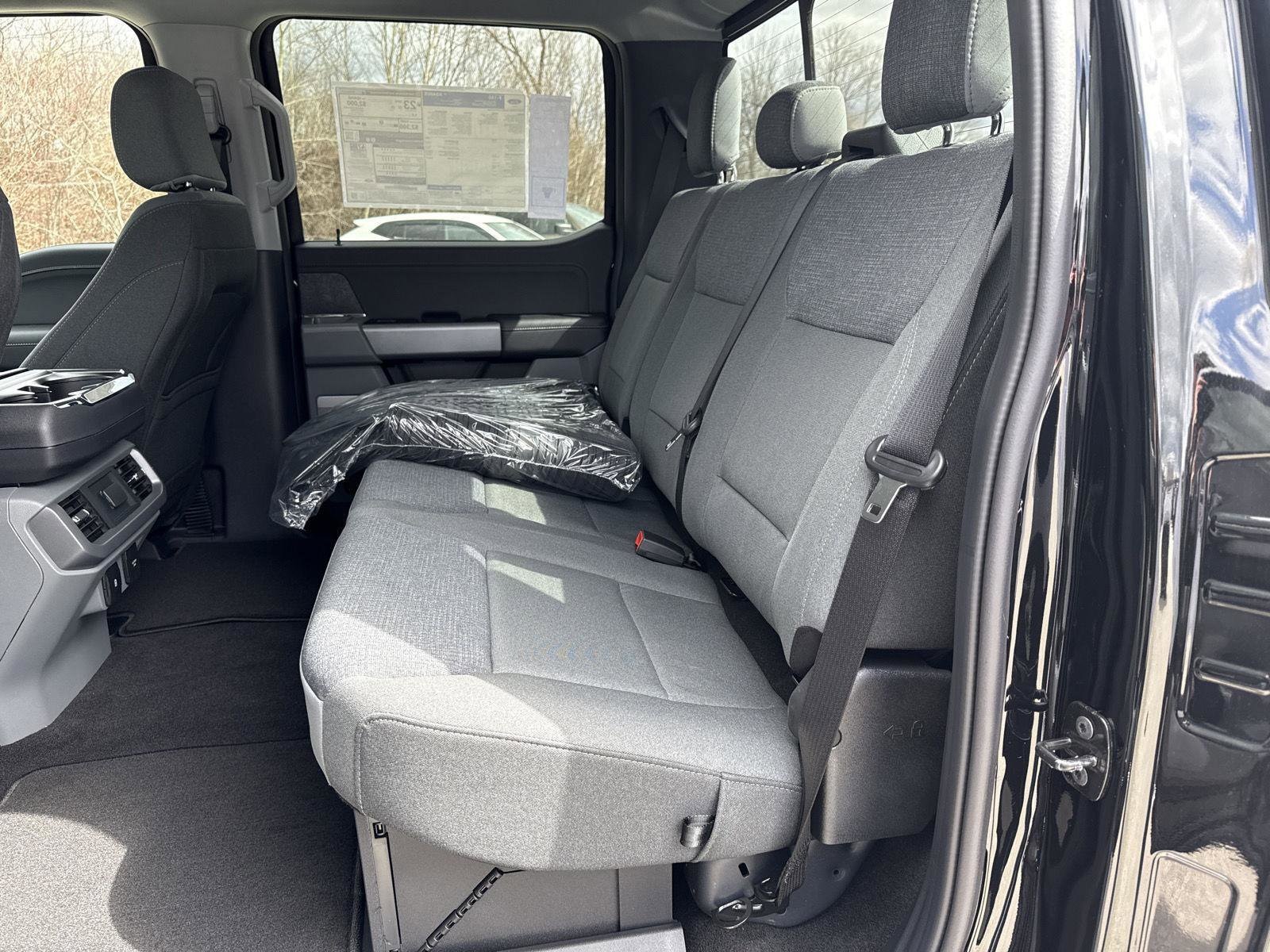 2025 Ford F-150 XLT - Photo 14