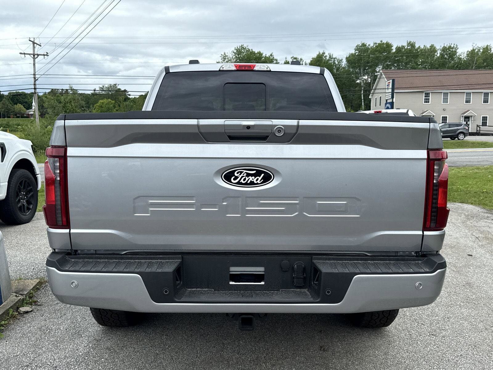 2025 Ford F-150 XLT photo 2