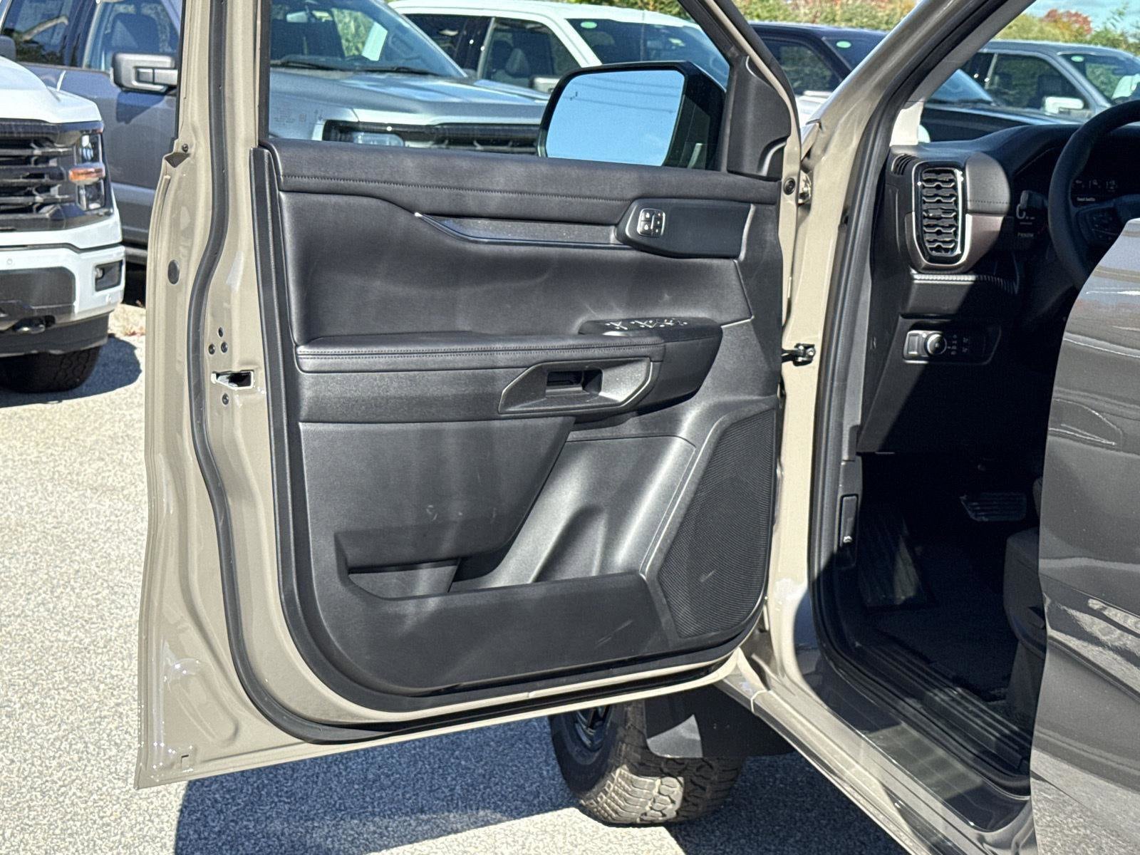 2025 Ford Ranger Lariat - Photo 11