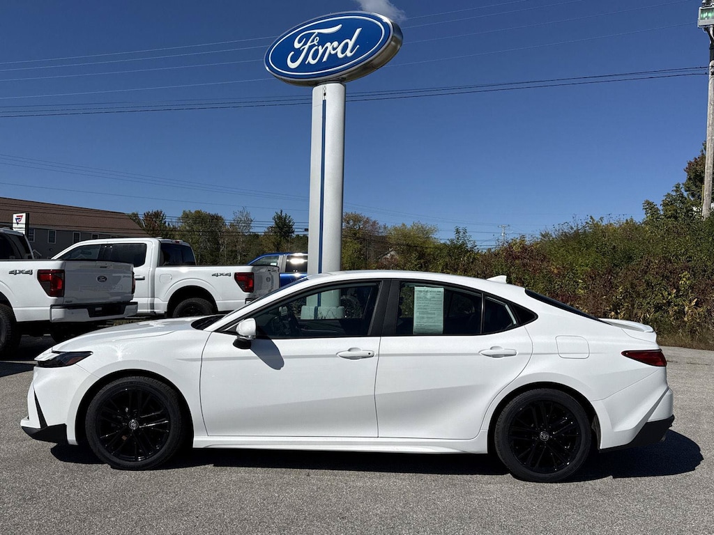 Used 2025 Toyota Camry SE Sedan