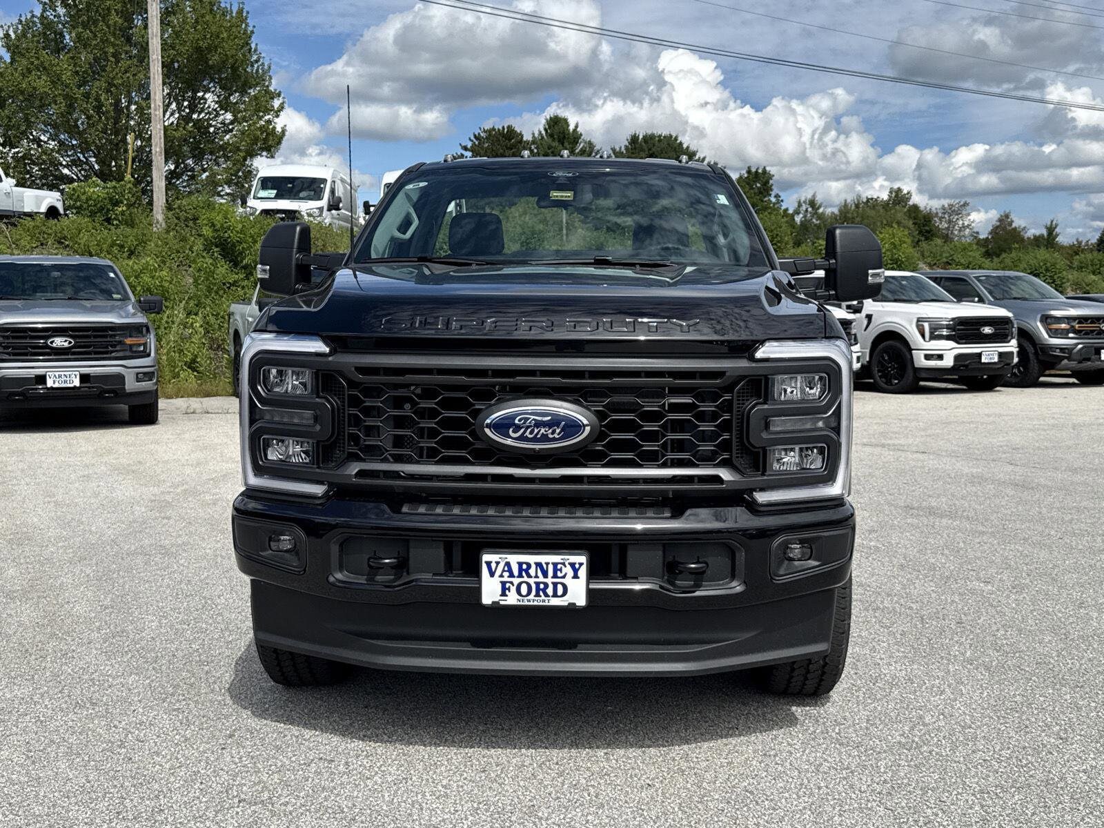 2025 Ford F-250 XL photo 2
