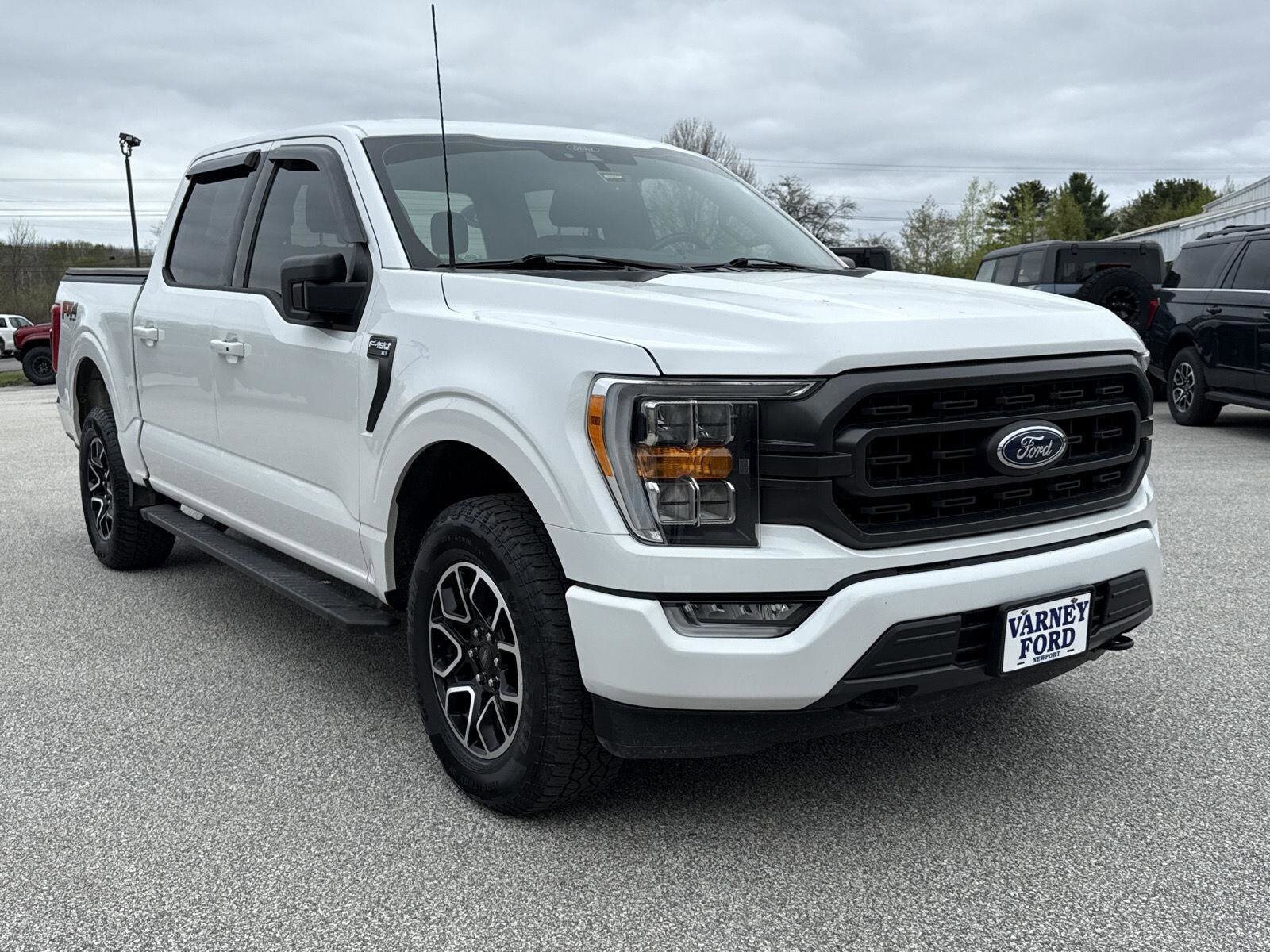 2021 Ford F-150 XLT photo 3