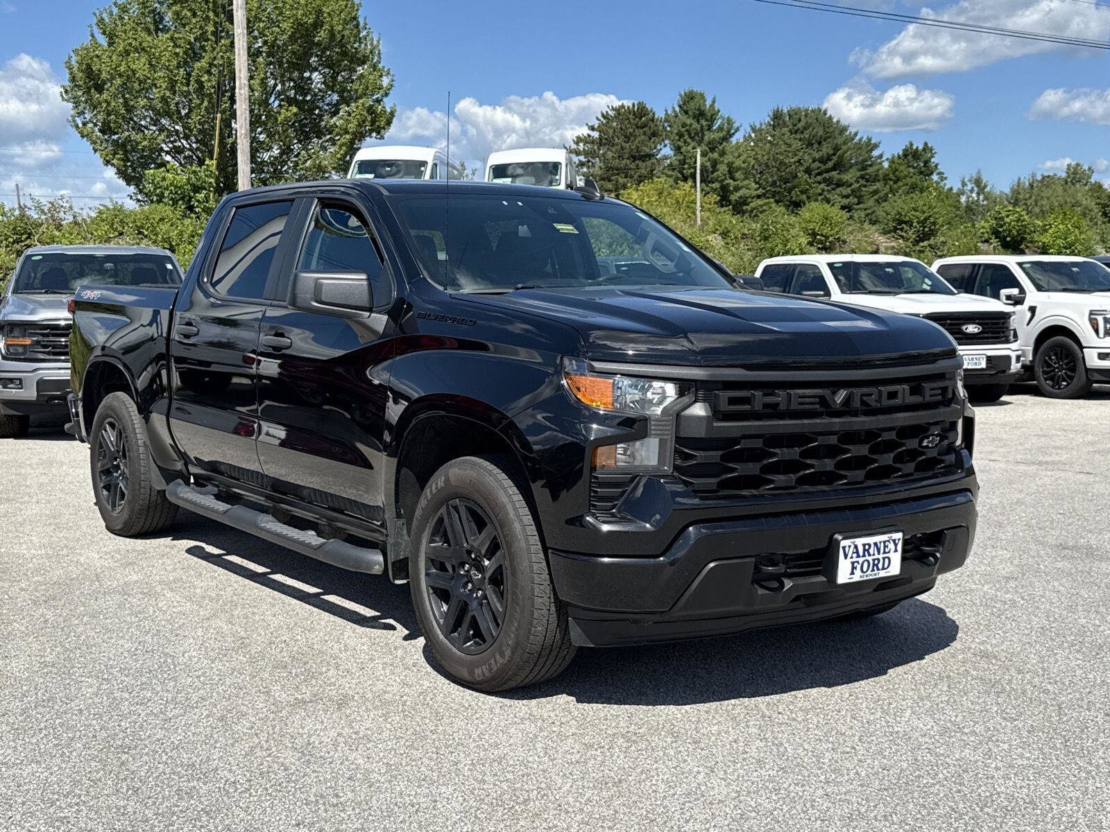 2022 Chevrolet Silverado 1500 Custom photo 3
