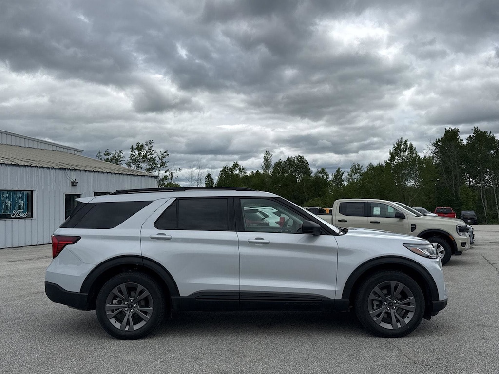 New 2026 Ford Explorer Active w/200A Pkg SUV