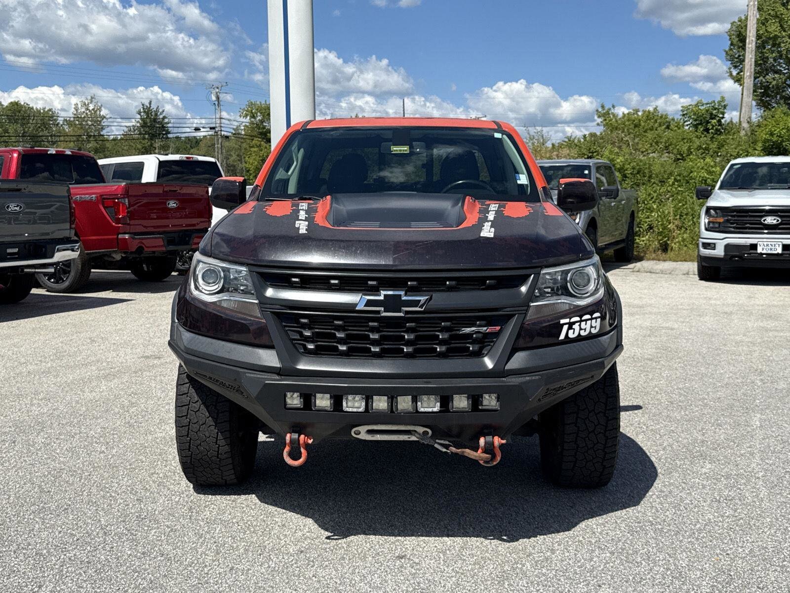 2019 Chevrolet Colorado ZR2 photo 2