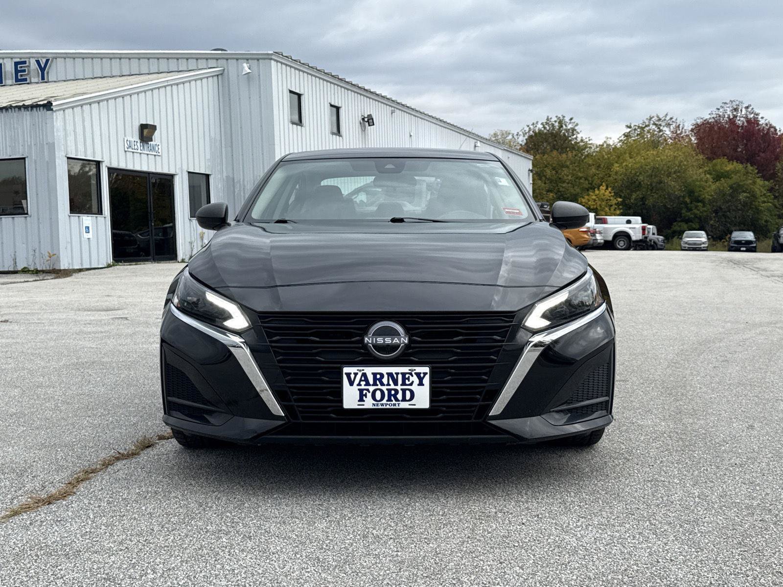 Used 2024 Nissan Altima 2.5 SV Sedan