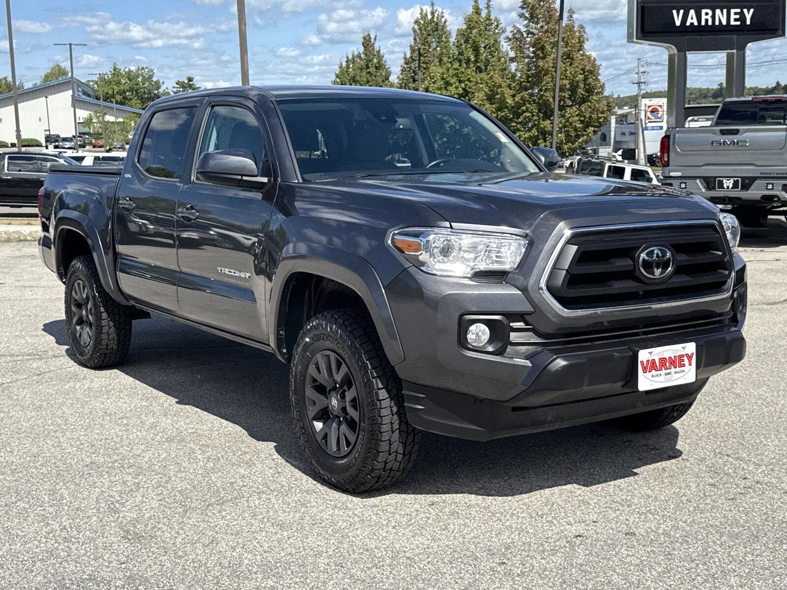 2022 Toyota Tacoma SR5 V6 photo 3